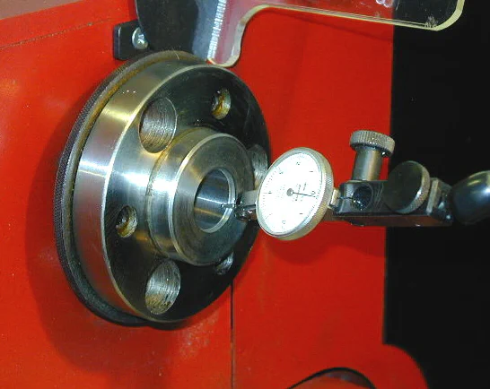 Measuring spindle runout