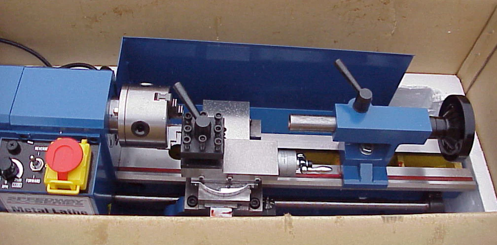 lathe.jpg (104536 bytes)