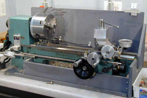 mlathe_.jpg (51959 bytes)